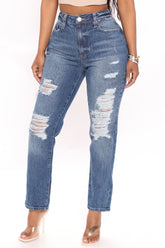 Our Favorite Mom Jeans - Medium Blue Wash Ins Street